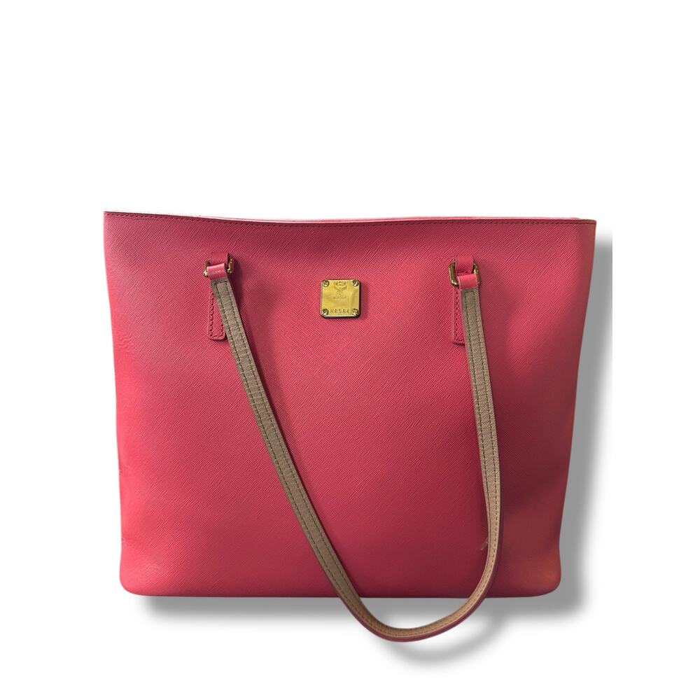 MCM New Large Anya Shopper with detachable WRISTLET in CORAL